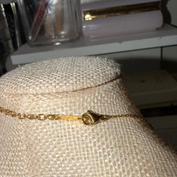 Gucci Gold Double G Pendant Necklace - Picture 6 of 6